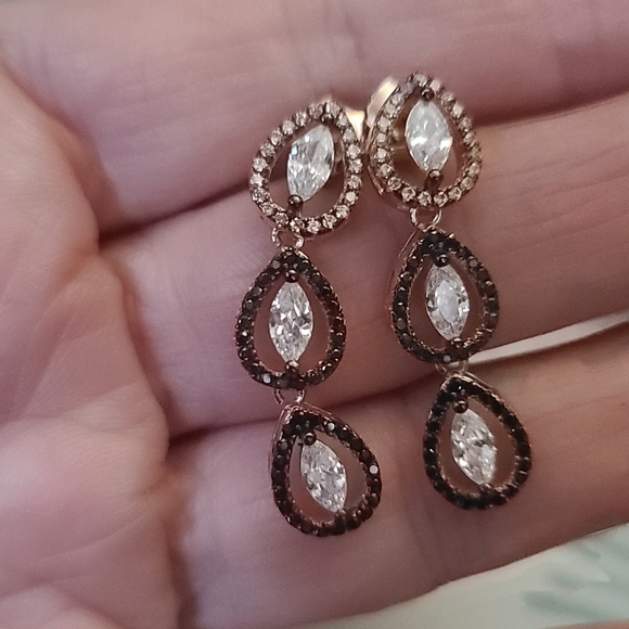 3 layer teardrop Opera station earrings - Picture 7 of 9